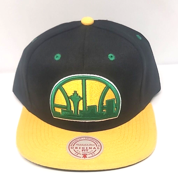 Mitchell & Ness Seattle Supersonics Black Embroidered Snapback Cap