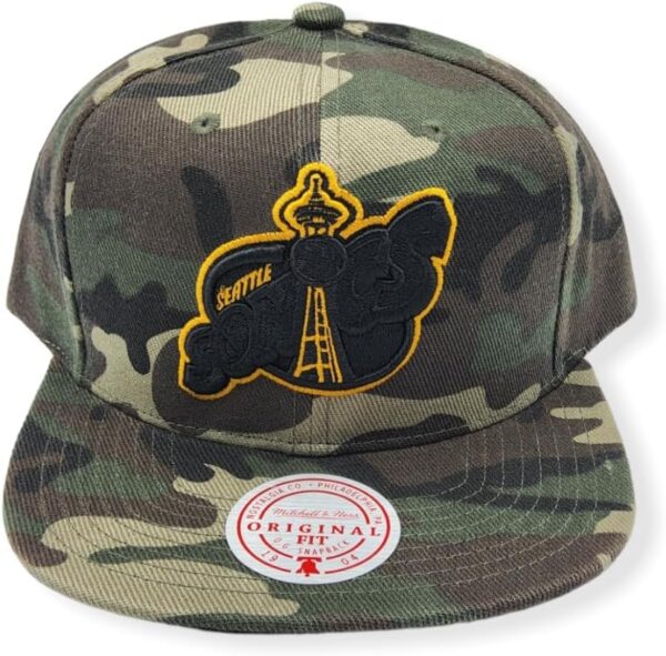 Mitchell & Ness Seattle SuperSonics Skyline Snapback Cap