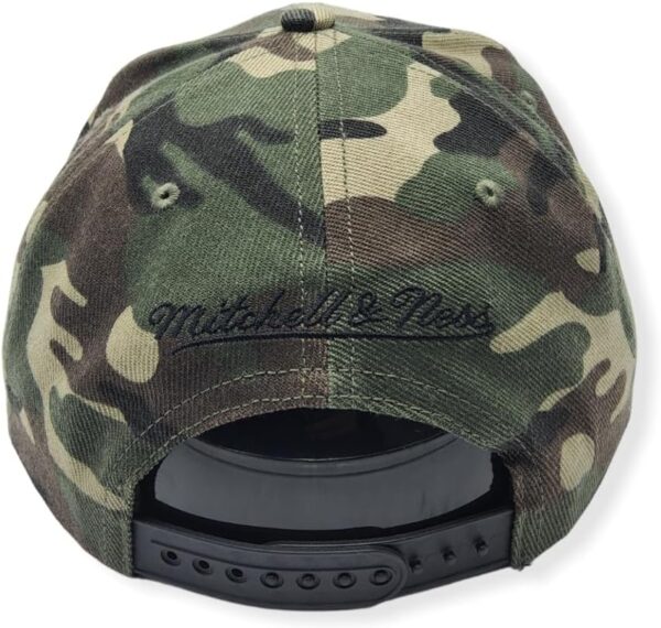 Mitchell & Ness Seattle SuperSonics Skyline Snapback Cap